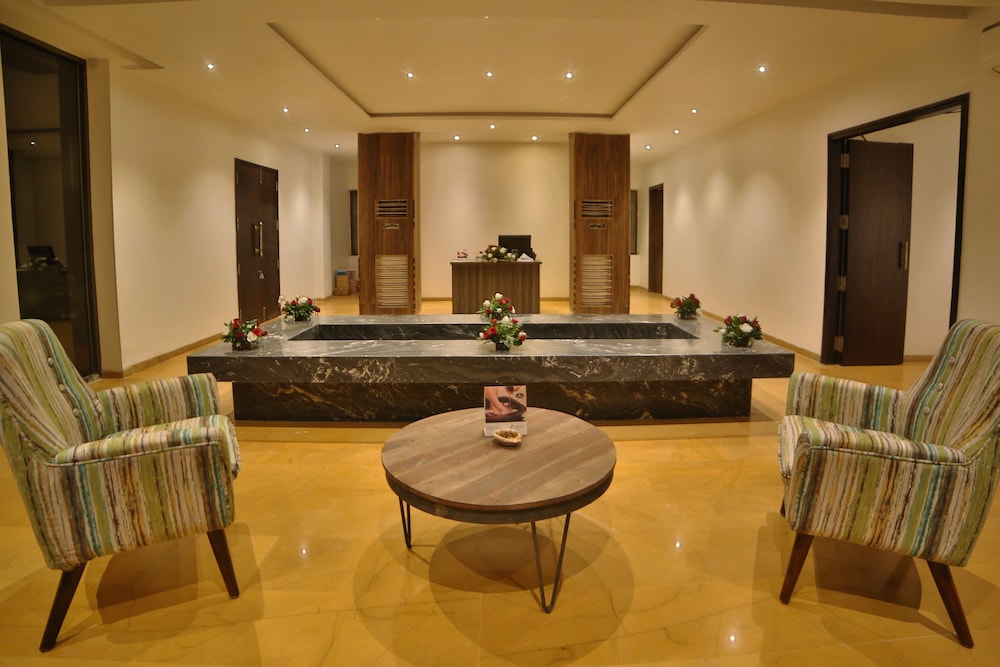 JAISAMAND ISLAND RESORT 8/67