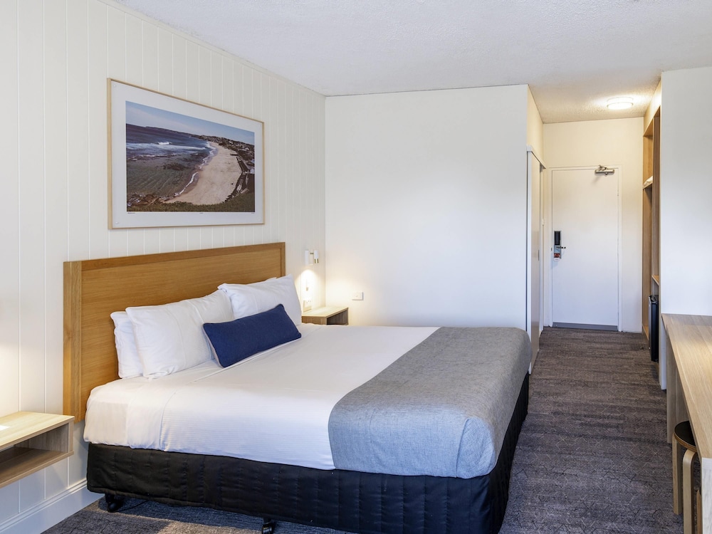 MERCURE CHARLESTOWN 11/50