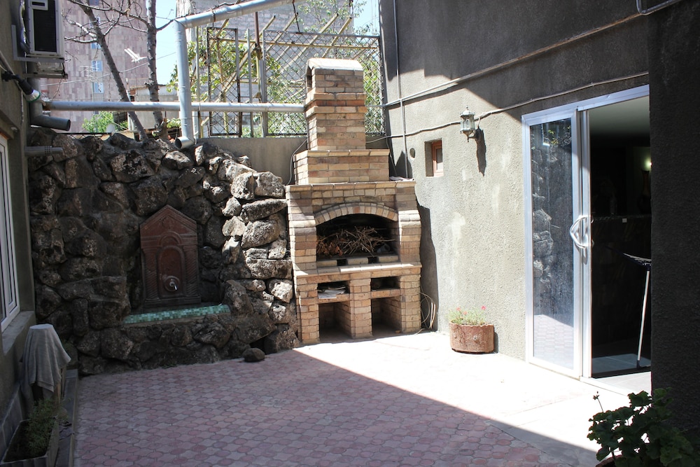 Tatev Apartments 18/43