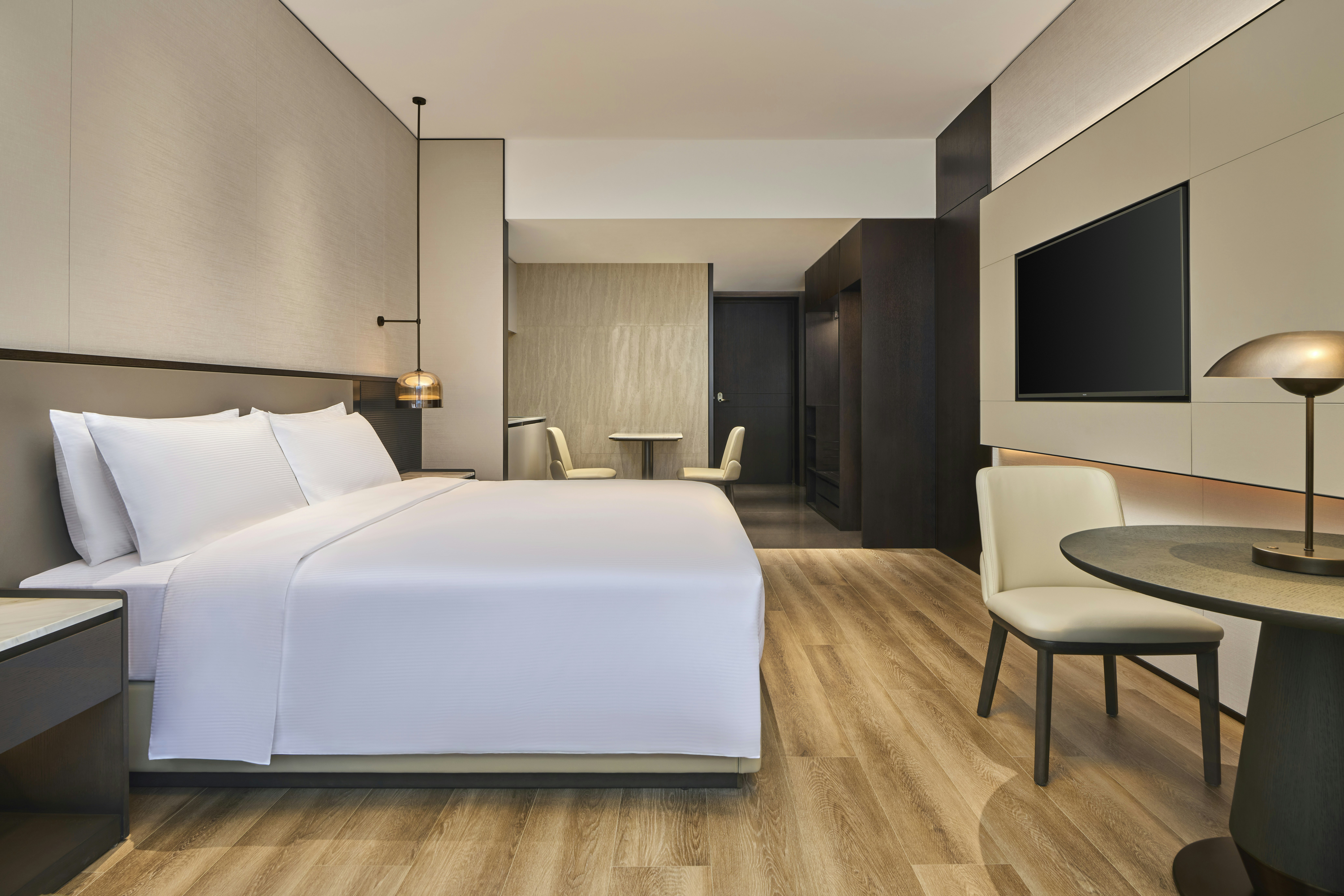 DELUXE, STUDIO, KING BED