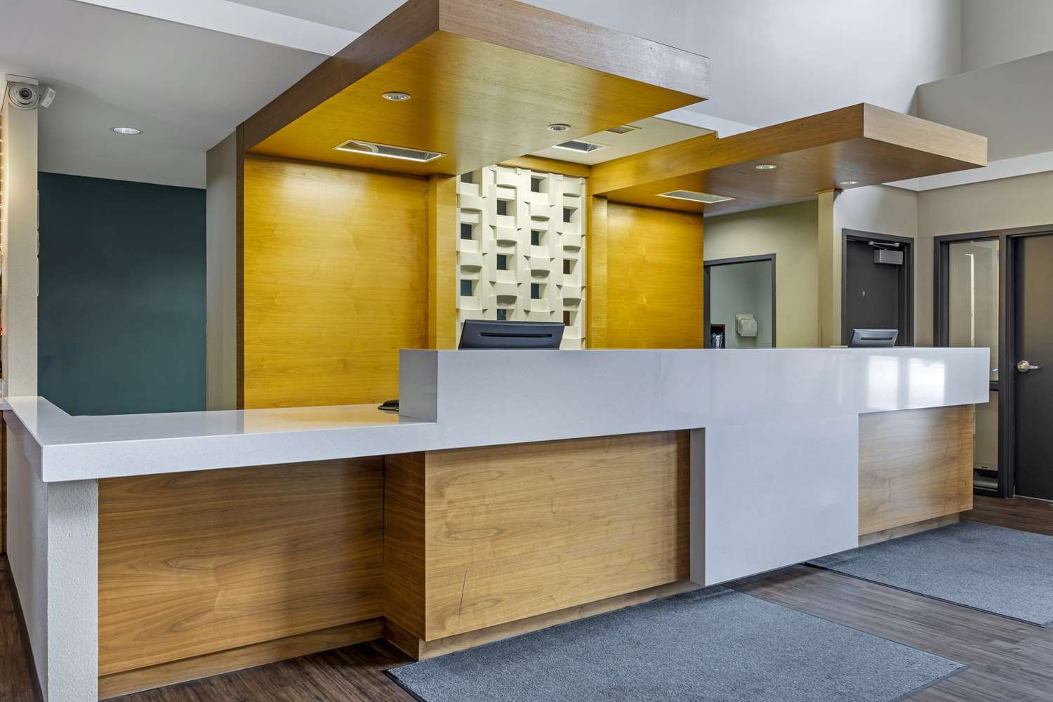 Best Western Plus Patterson Park Inn 6/43