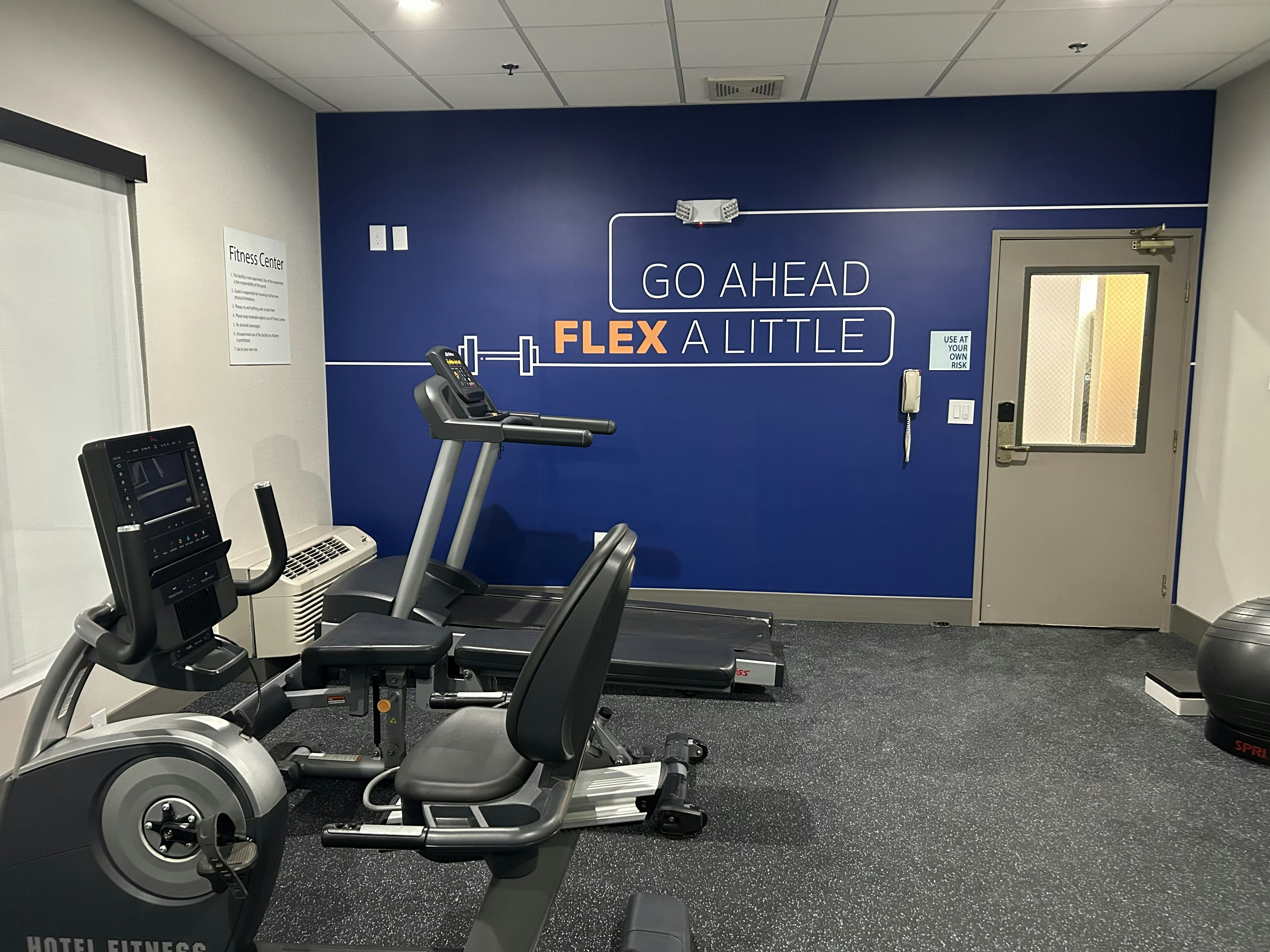 Holiday Inn Express Hotel and Suites Manteca City Center 44/76