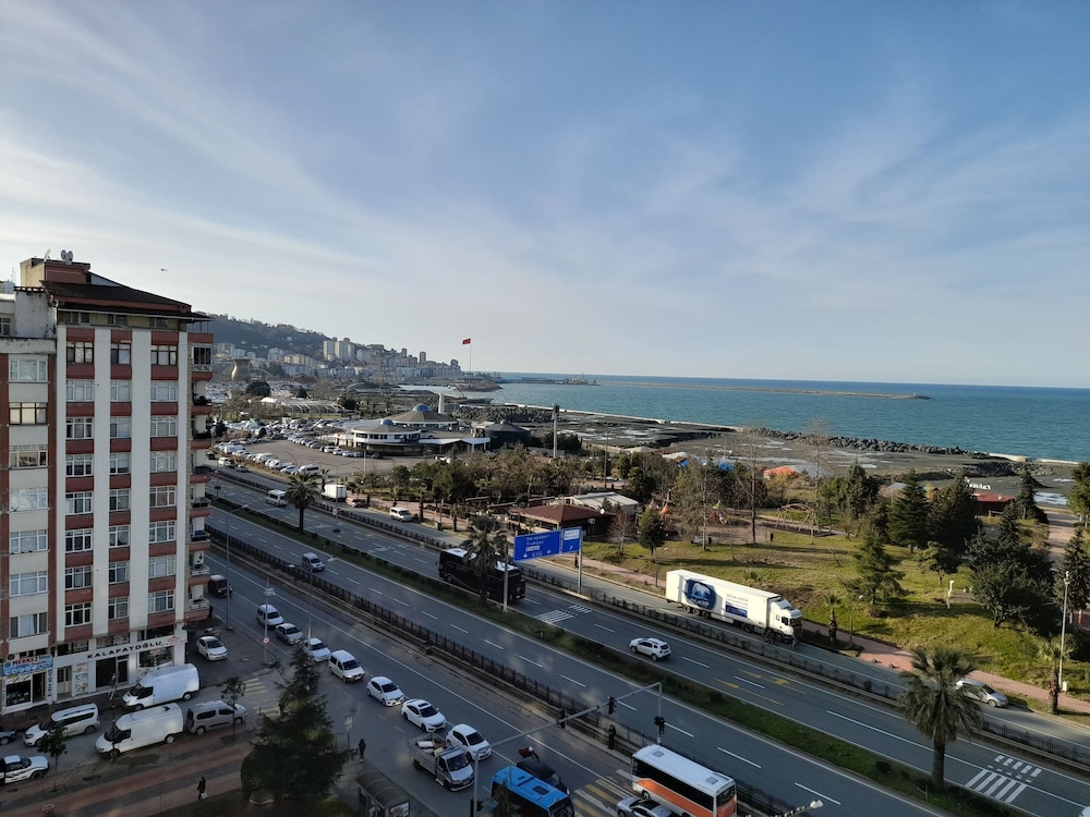 Simal Hotel 5/50