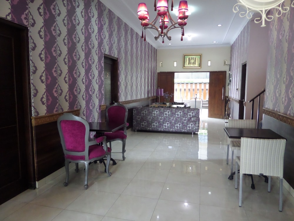 Griya Nendra Hotel 32/50