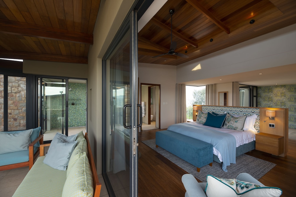 Alkira Lodge 11/33