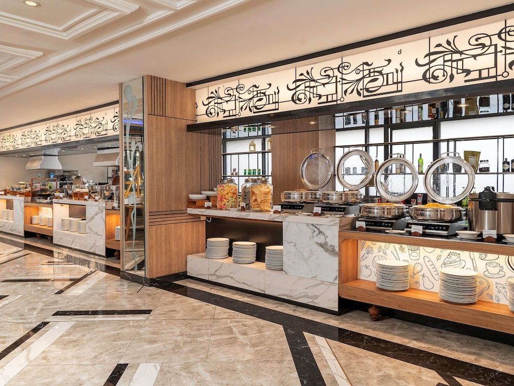 MERCURE BANDUNG CITY CENTRE 48/75