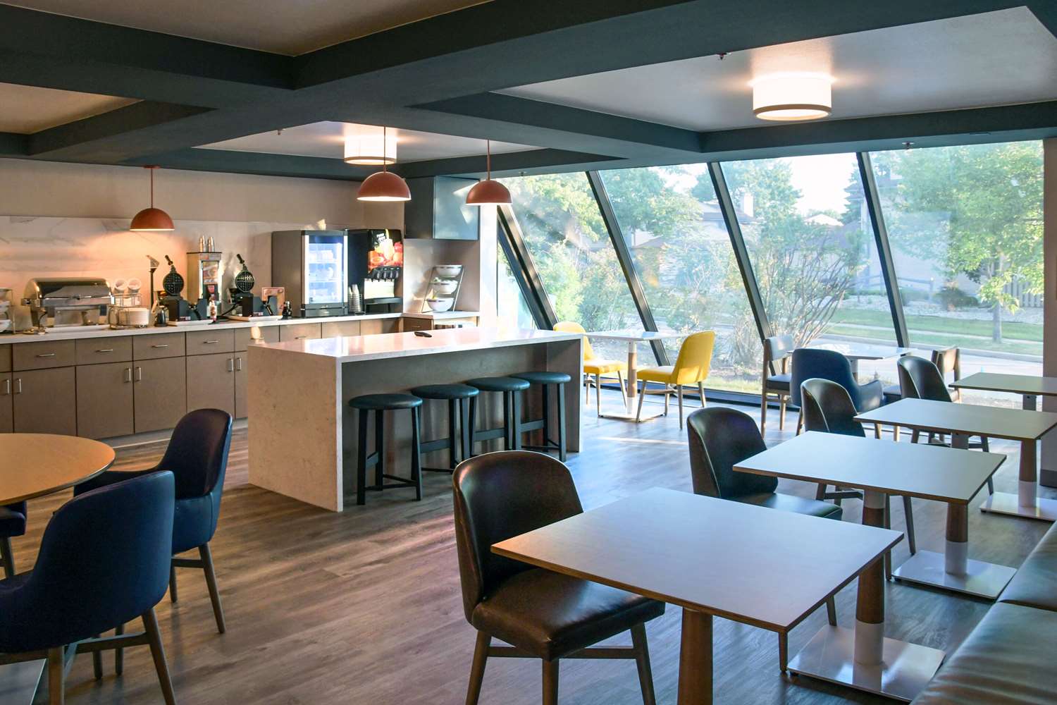 restaurant cafeteria