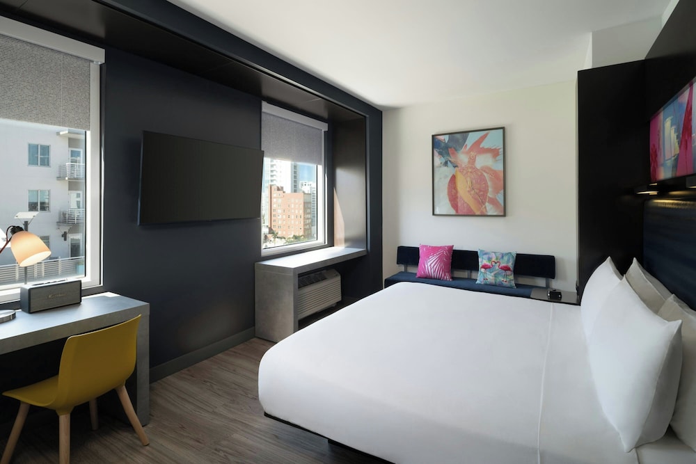 Room at Aloft Sarasota, SARASOTA - FL