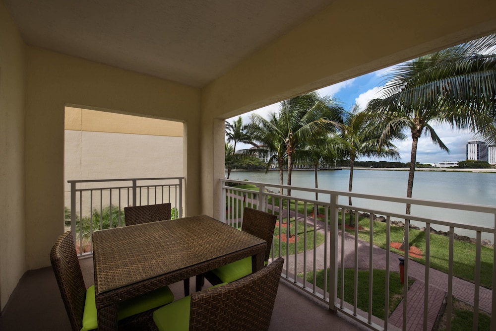Marriott's Villas At Doral 24/42
