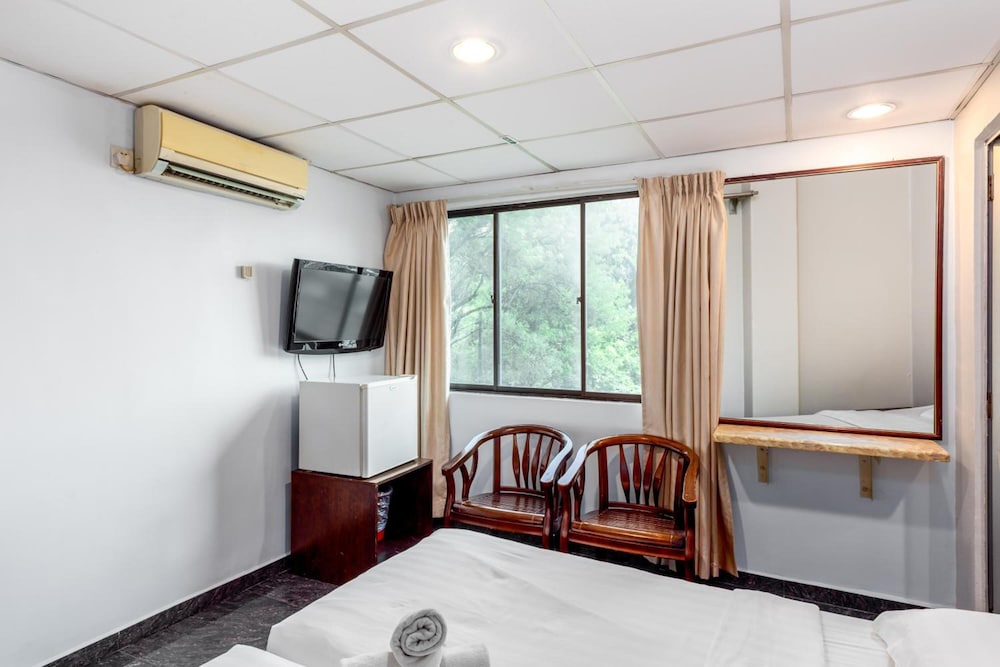 Subang Valley Hotel 48/59