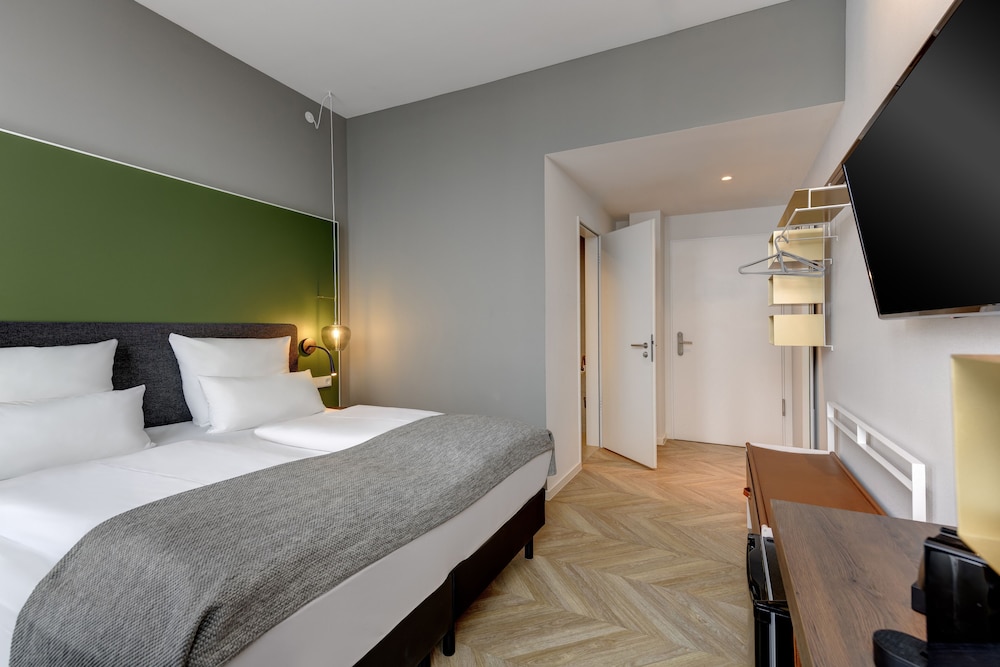 Flightgate Munich Airport Hotel, a member of Radisson Individuals 16/50