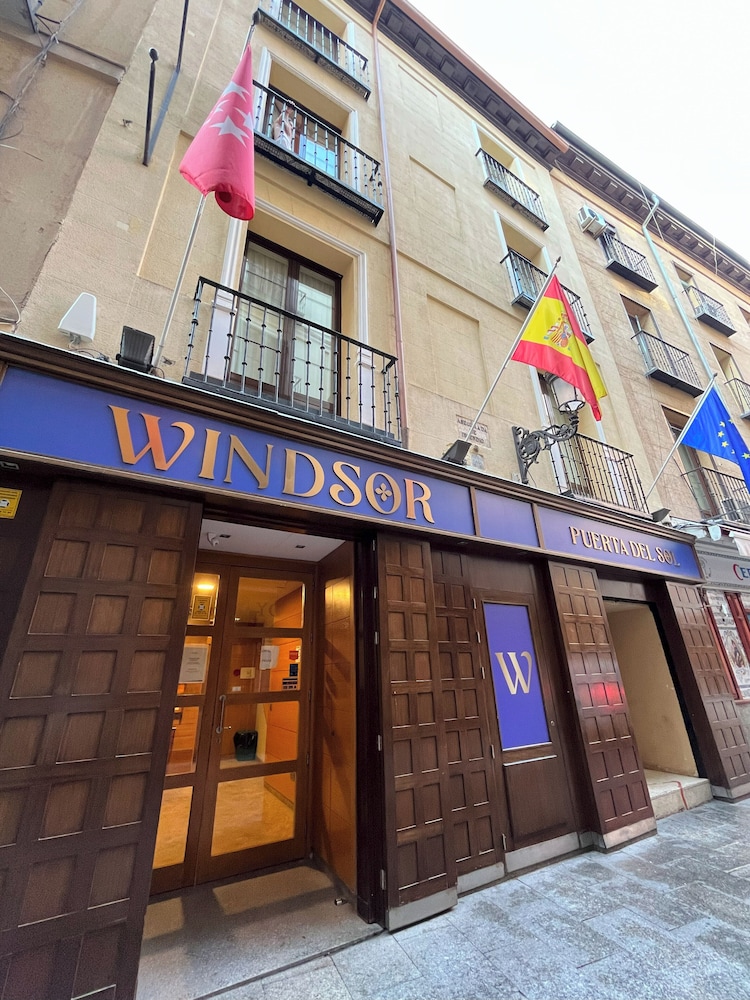 Hotel Windsor Puerta del Sol 3/65