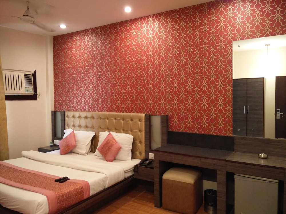 RUPAM HOTEL 42/72