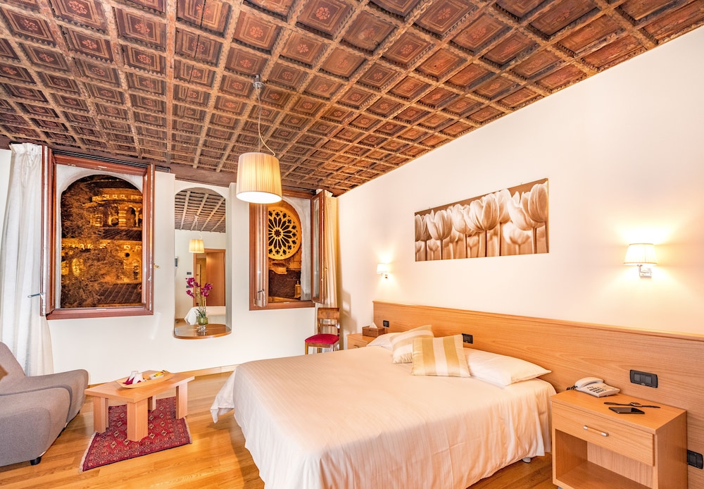 Casa Del Pellegrino Hotel 40/67