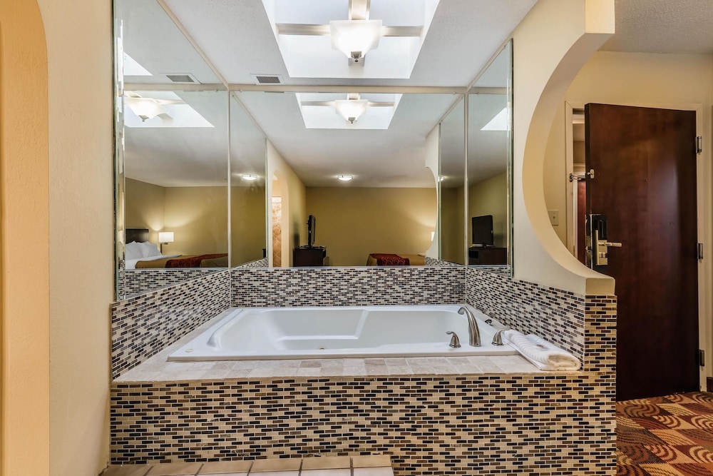 Comfort Inn & Suites Jasper Hwy 78 West 25/26