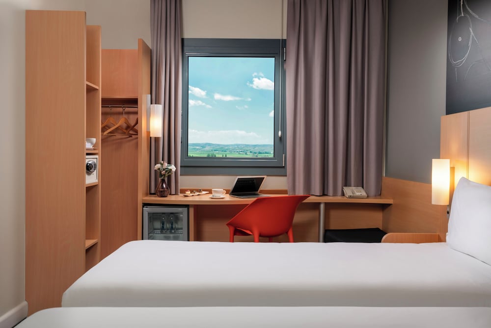 Ibis Ankara Airport 24/61