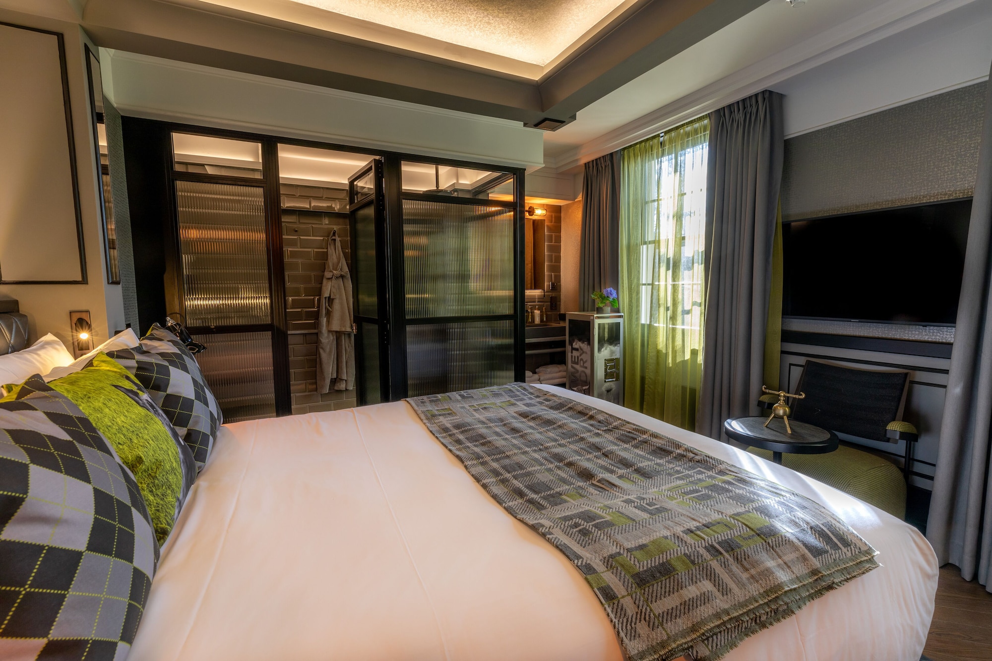 Gyle, Double Bed