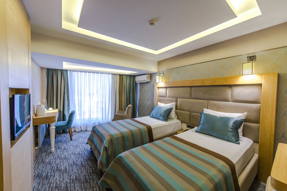 THE BERUSSA HOTEL 18/54