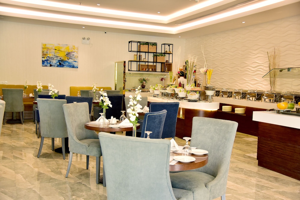 Lian Park Hotel 62/72