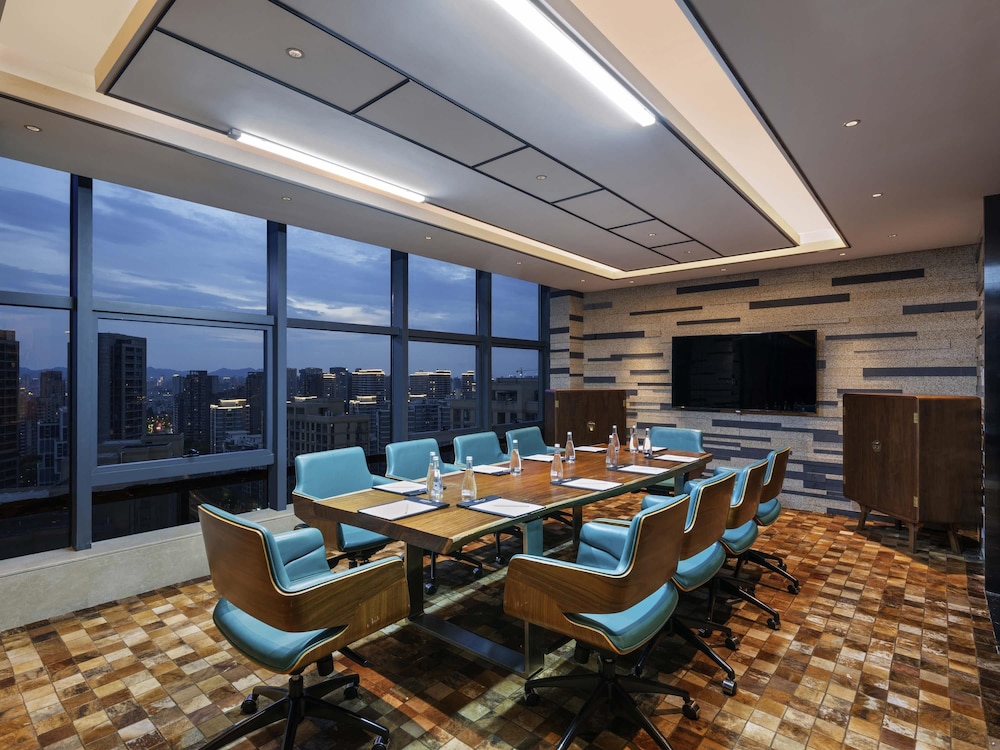 Novotel Hangzhou East Railway Station 26/32