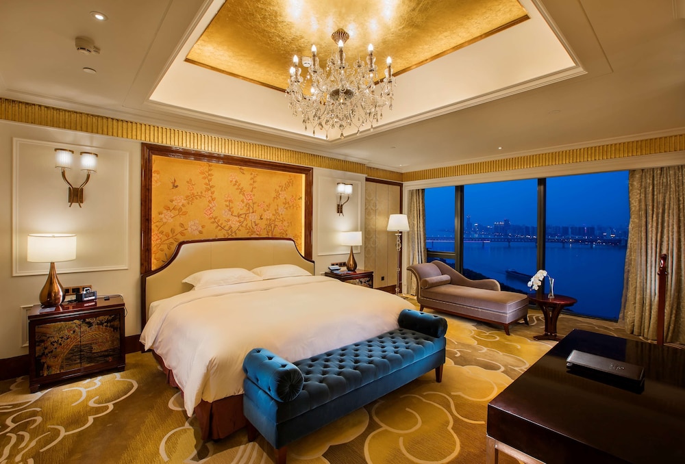 HILTON WUHAN RIVERSIDE 14/79