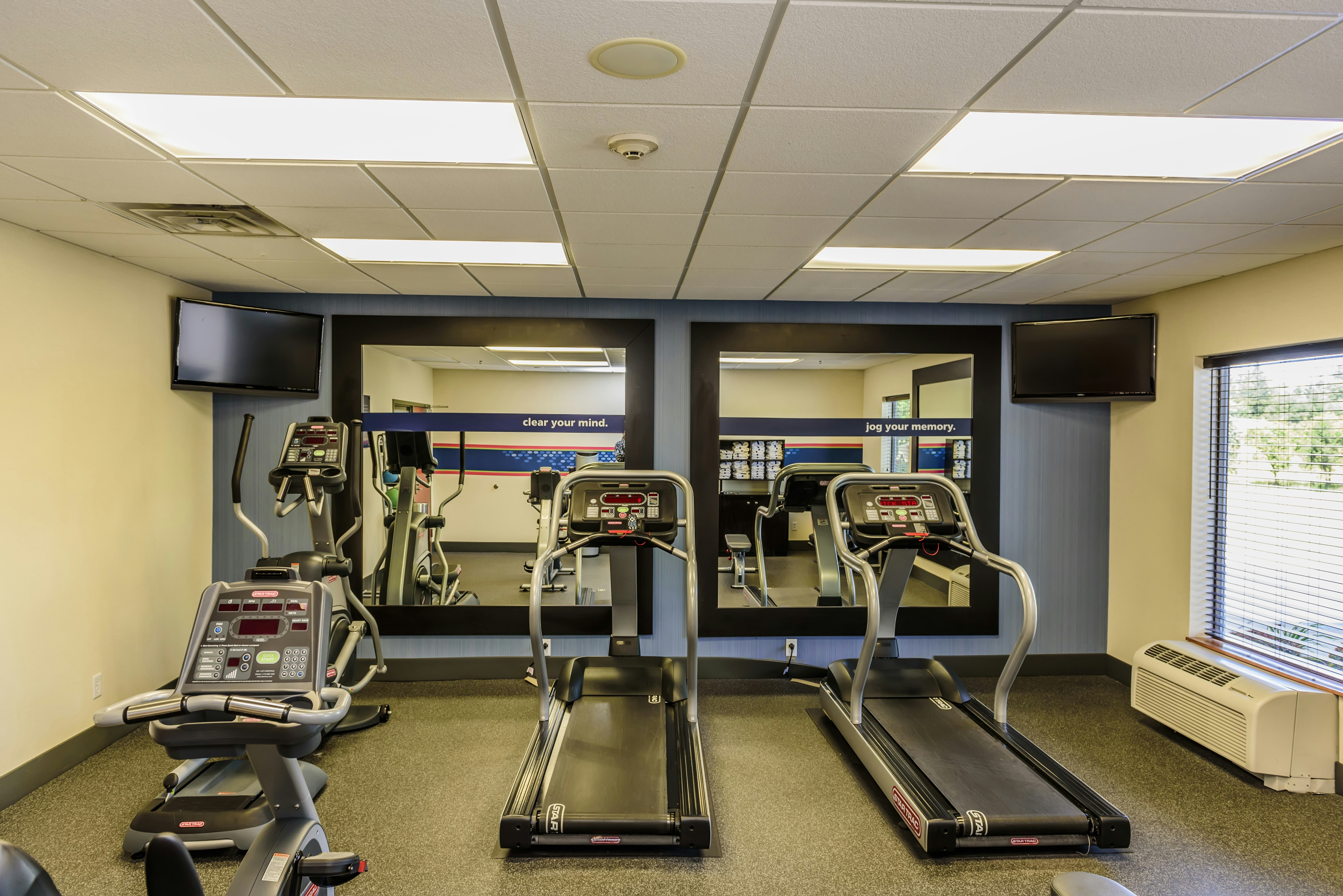 Hampton Inn And Suites Jamestown 21/37