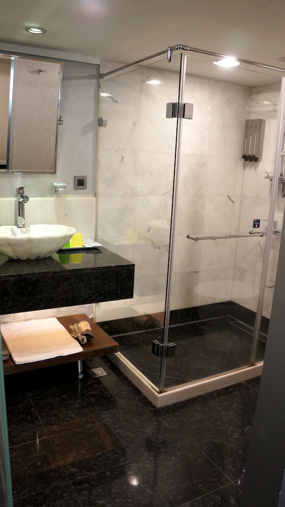 Ximen Airline Hotel 42/45