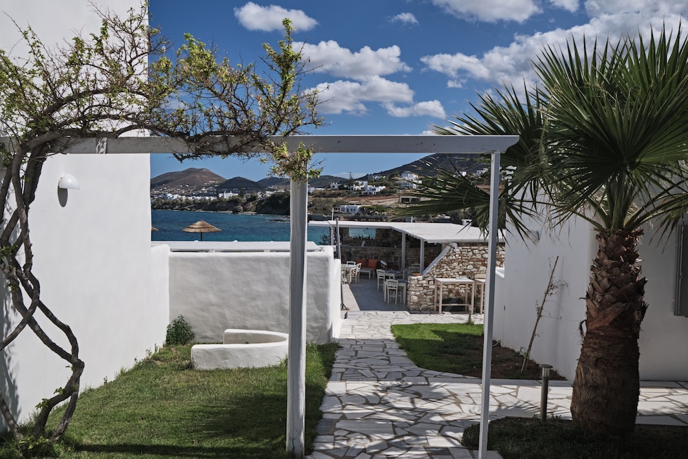 Paros Bay 60/64