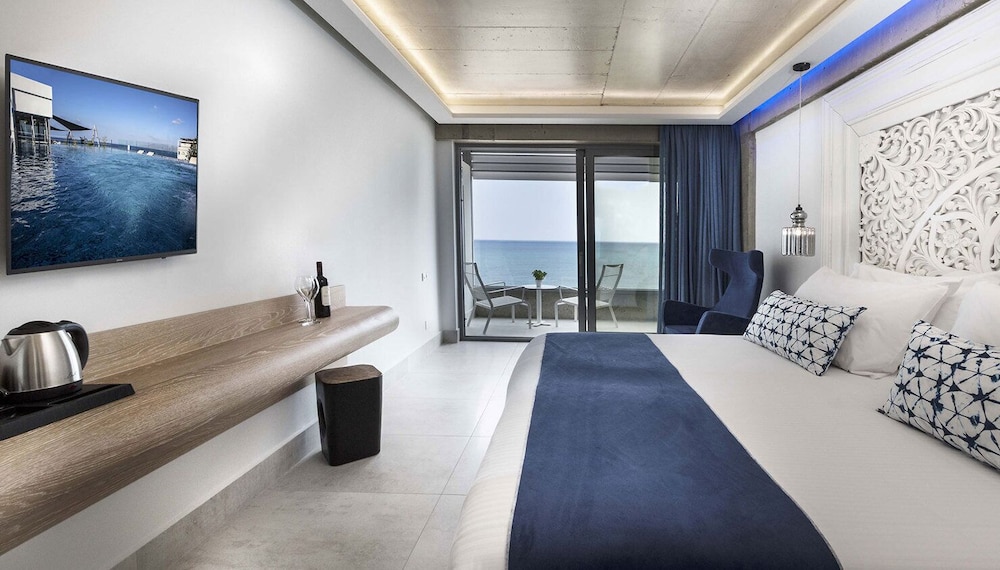 Cretan Blue Beach Hotel 13/57