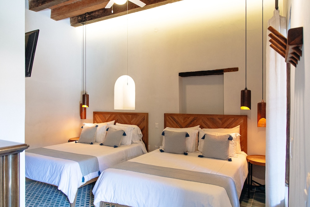 Dona Francisca Hotel Boutique 35/55