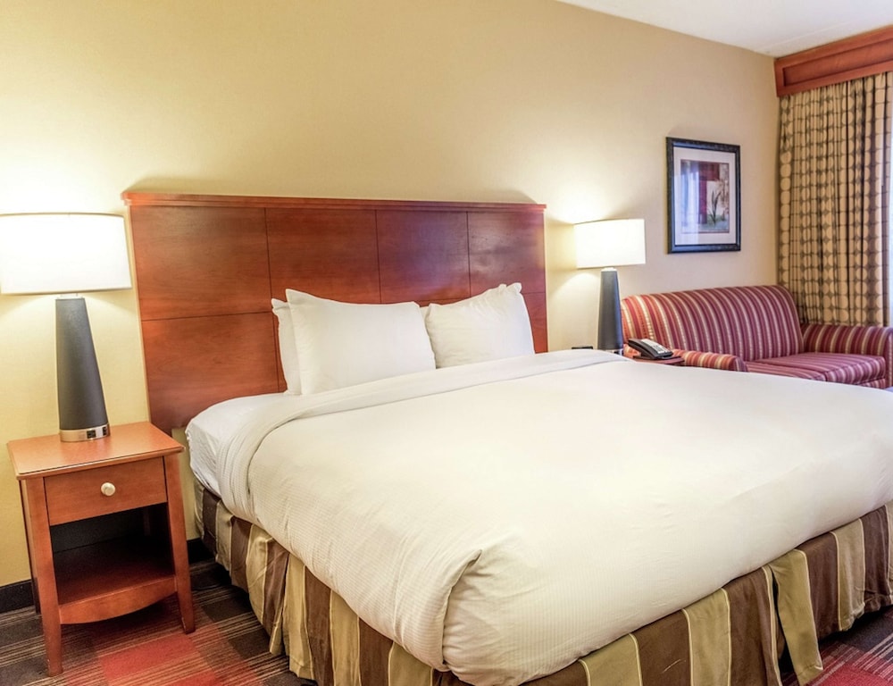 DoubleTree by Hilton Holland 6/48