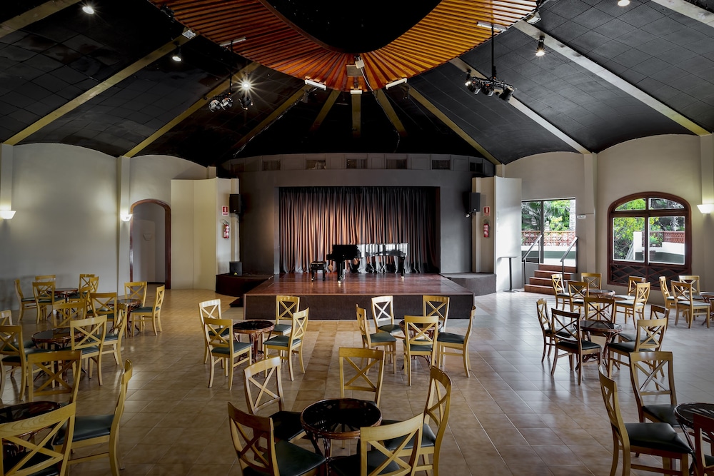 Hotel Parque San Antonio 64/75