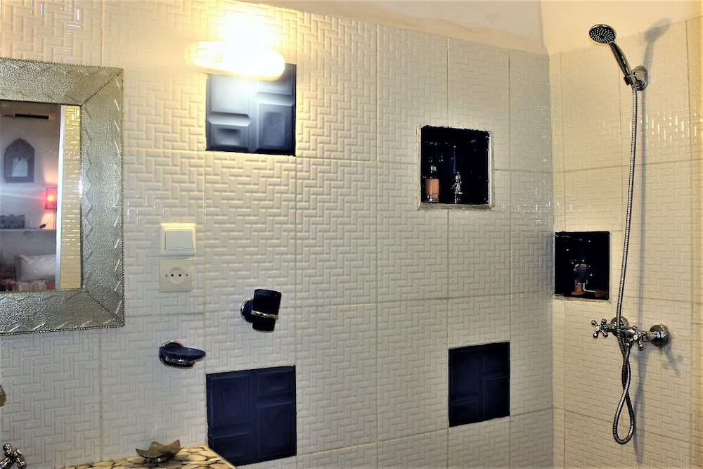 Riad Al Amine 3/30