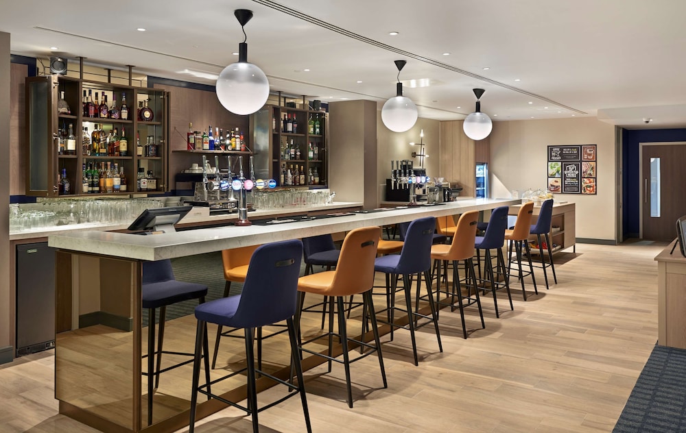 HYATT PLACE LONDON HEATHROW AIRPORT 56/77