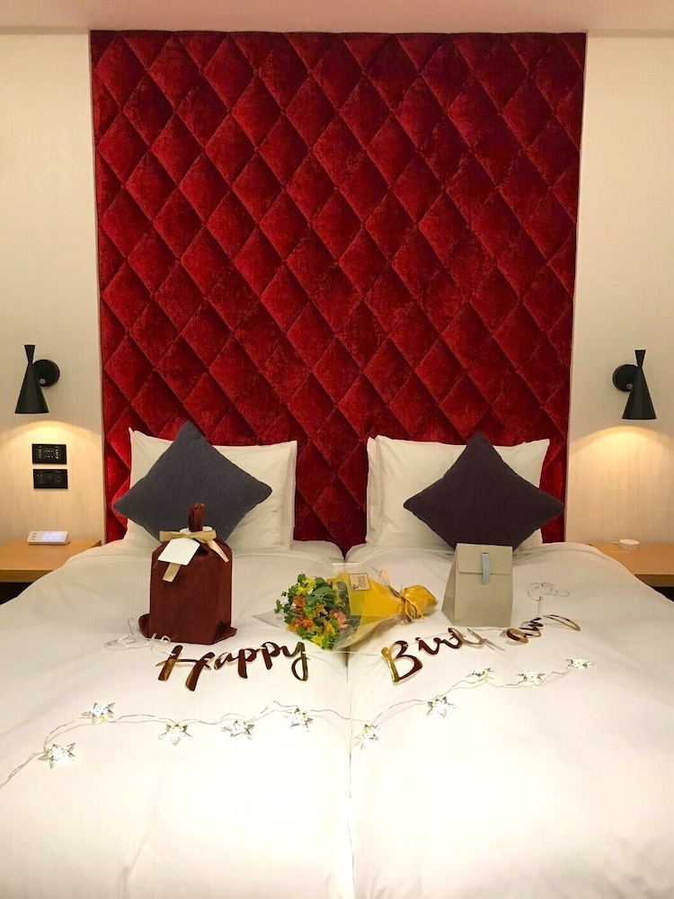 PETALS TOKYO - Floating Hotel 24/47