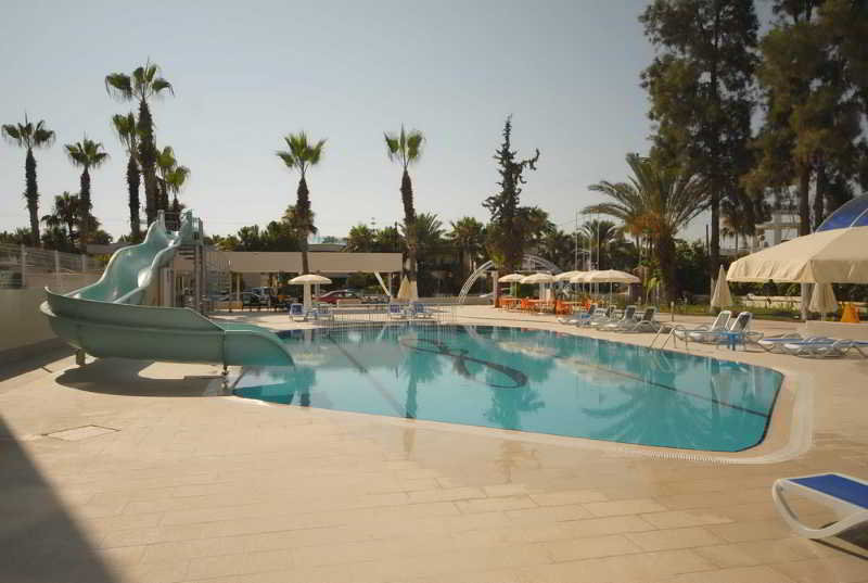Infinity Beach Hotel 38/39