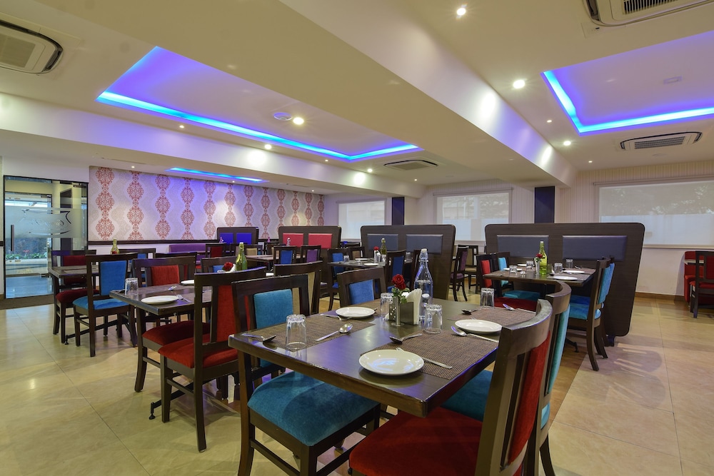 Akshaya Aura 44/53