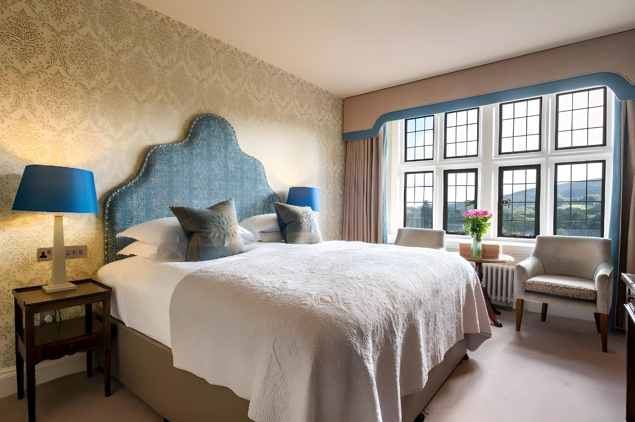 Valley, Double or Twin Bed