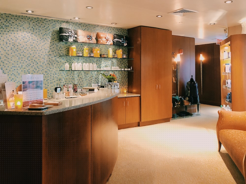 Stamford Marriott Hotel & Spa 19/21