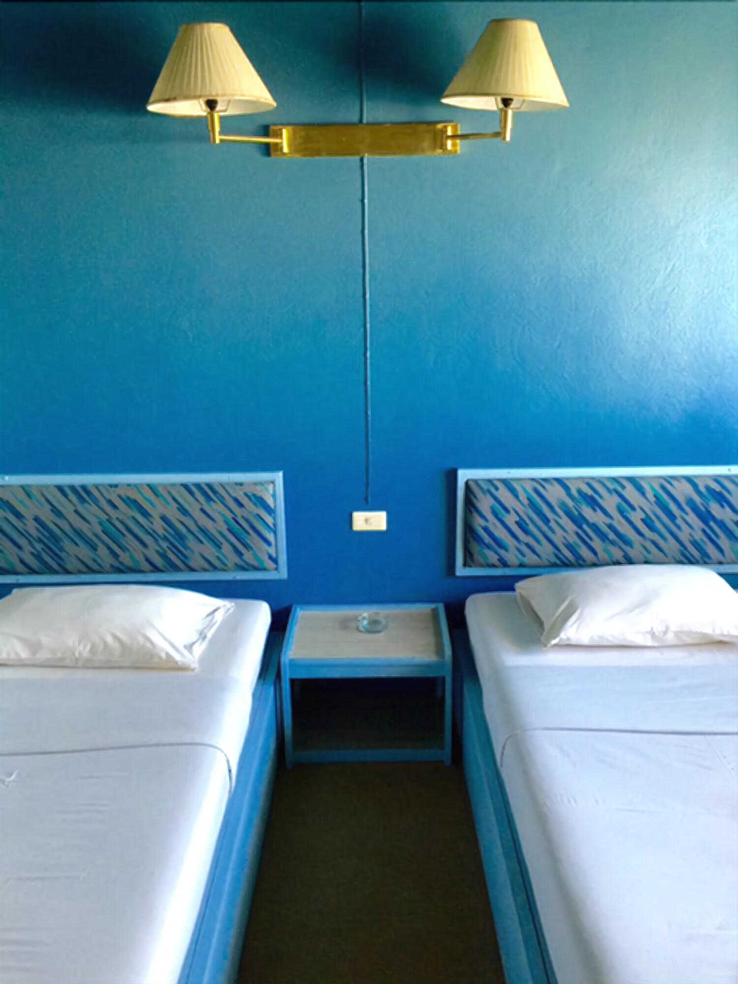 Win Hotel 10/40
