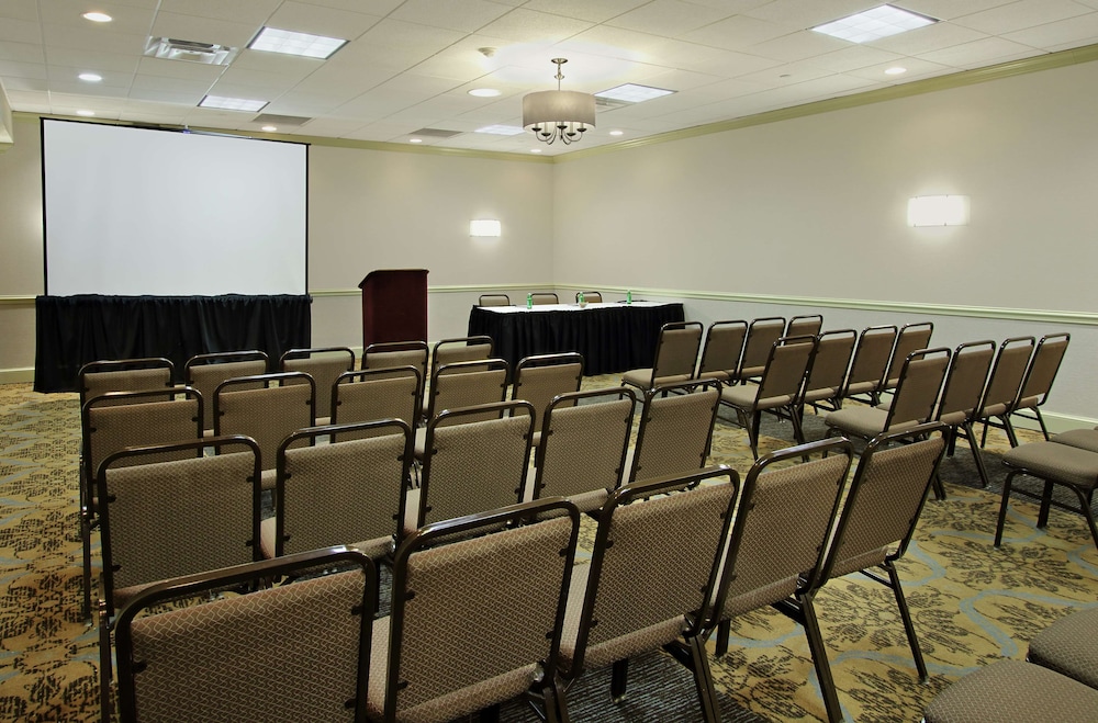 Doubletree By Hilton Mahwah 53/64