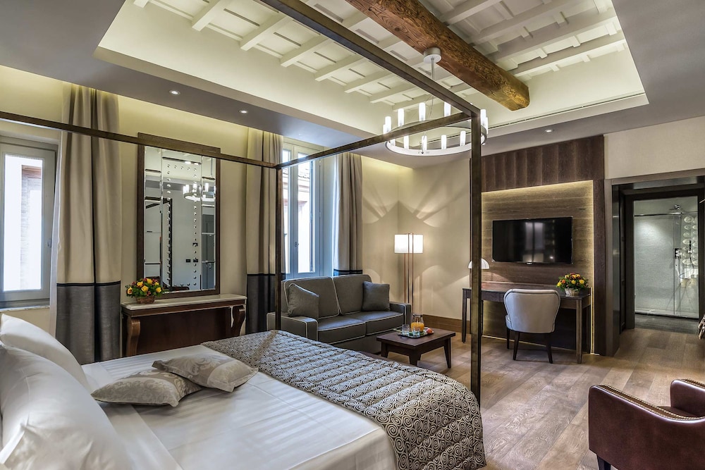Junior Suite, 1 Double and 1 Single Bed