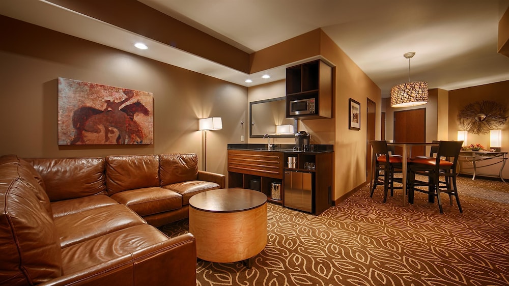 Best Western Premier Ivy Inn And Suites 24/44