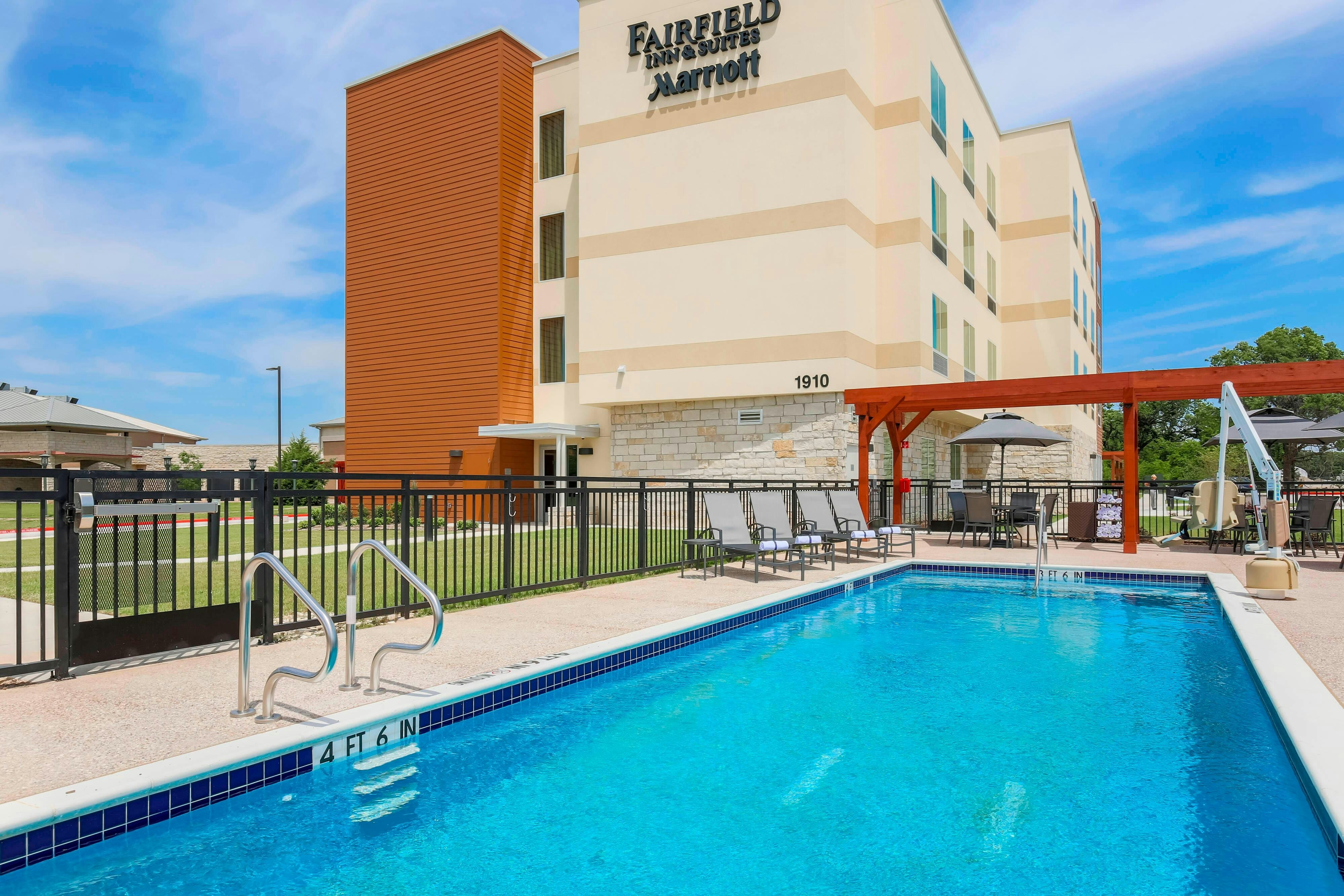 Fairfield Inn And Suites Decatur 2/37