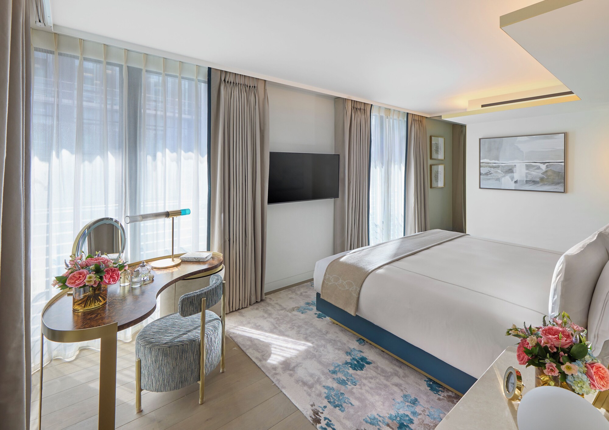 STUDIO, SUITE, DOUBLE OR TWIN BED