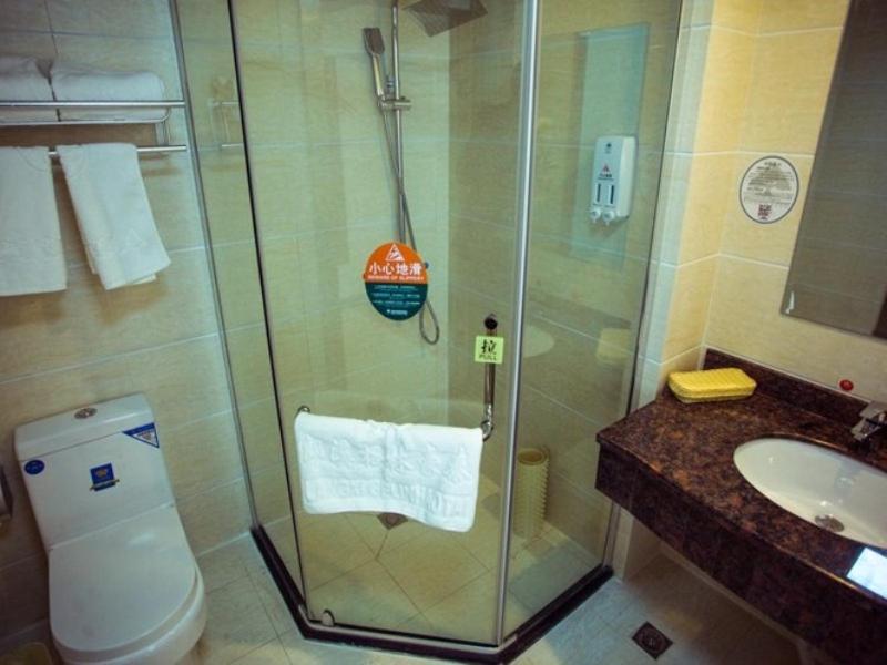 GreenTree Inn Xuancheng Langxi Guogou Plaza North Gate Express Hotel 39/50