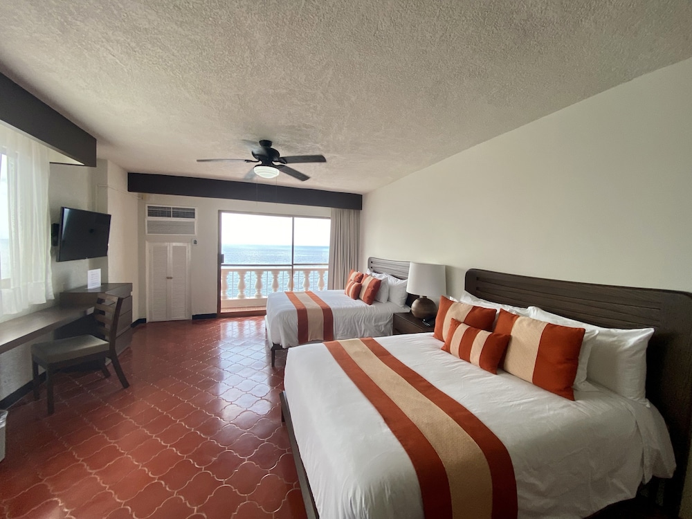 Costa Sur All Inclusive Resort Puerto Vallarta 20/50