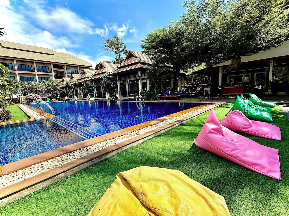 Poolsawat Villa 24/49