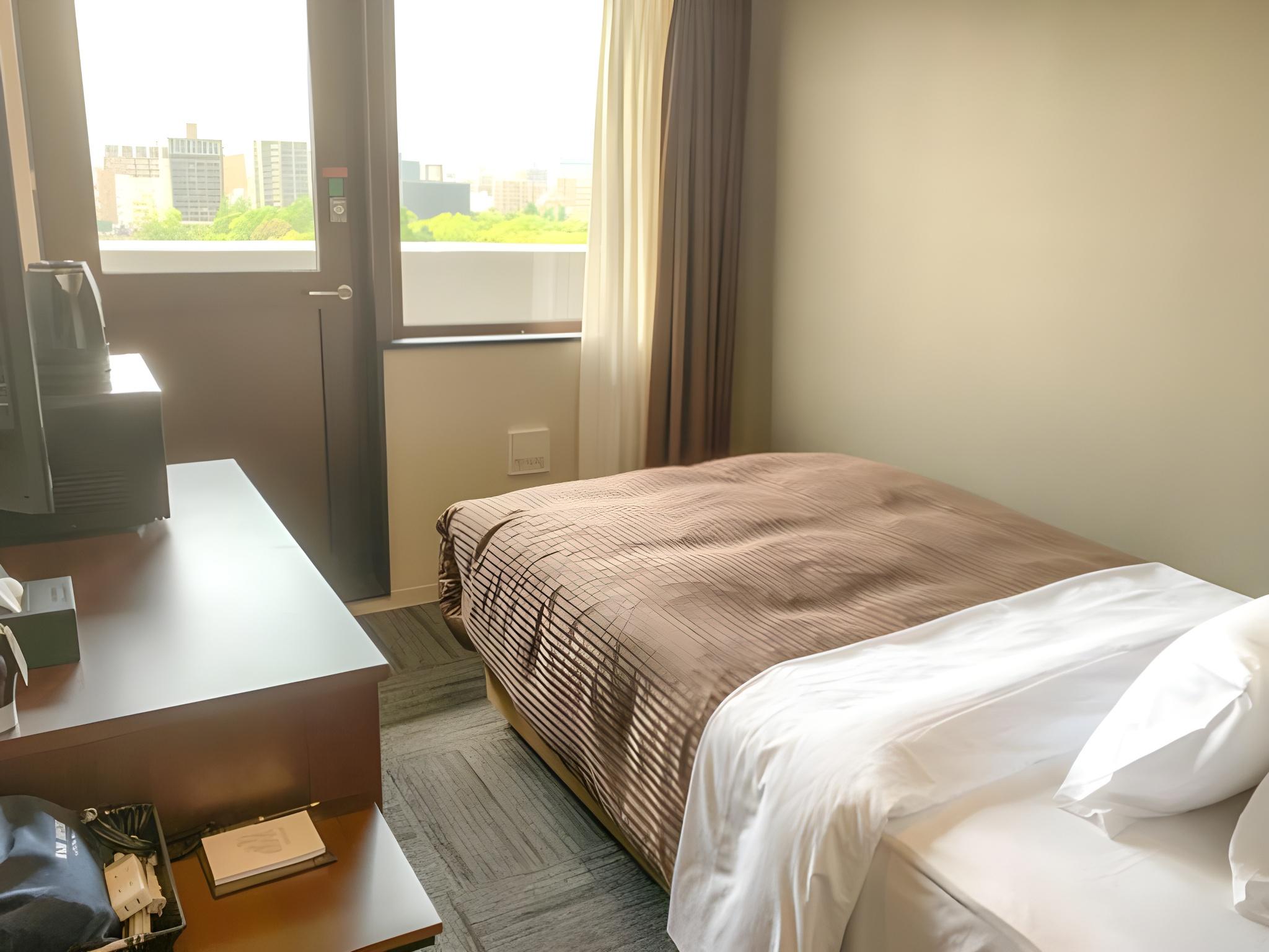 Semi Room, Semi Double Bed