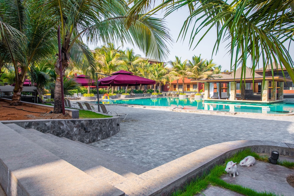 Saya Grand Resort By Treat Thane 44/50